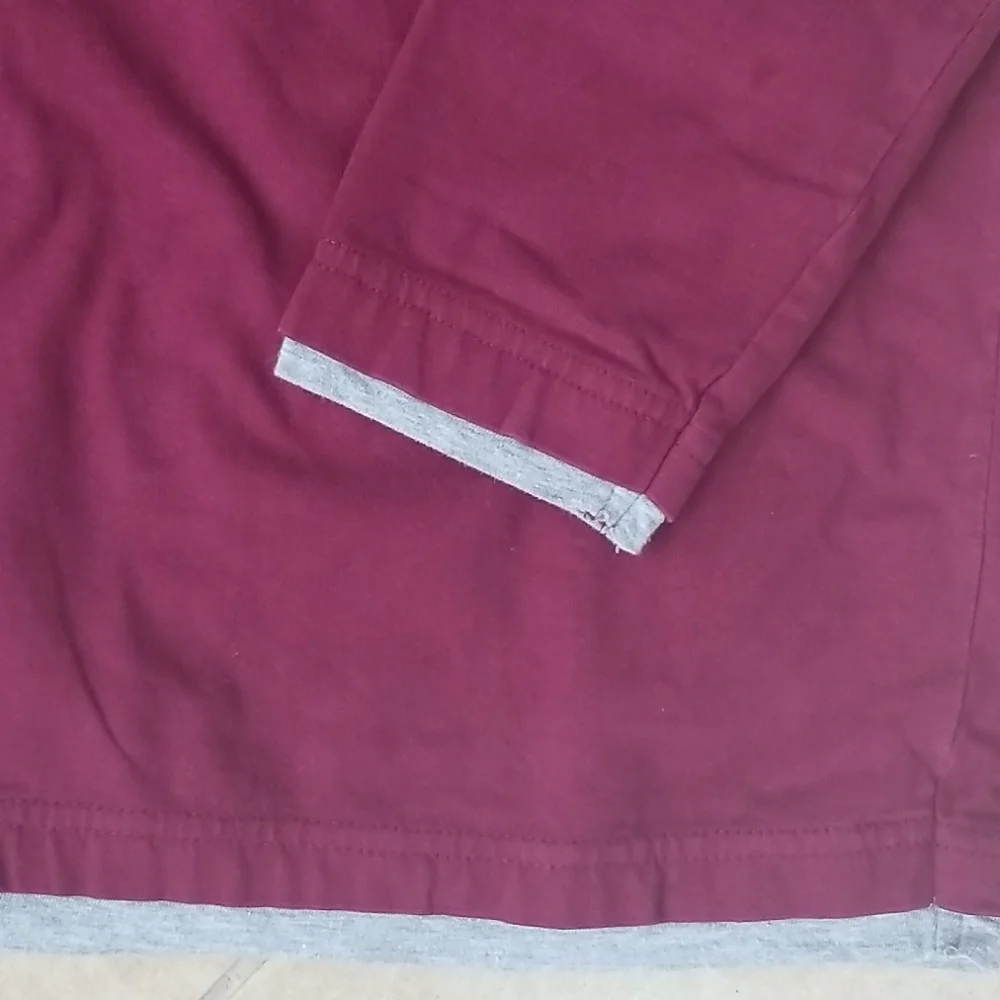 Children place burgandy & grey basketball henley L